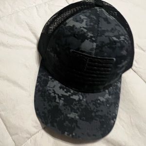 Black camo American flag hat with mesh back